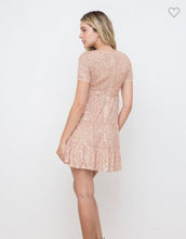 Cargar imagen en el visor de la galería, Sequin Tiered Mini Dress.