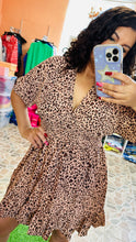 Cargar imagen en el visor de la galería, Mini Dress Animal Print
